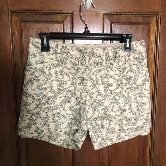 The Limited | Patterned Shorts Size 4 - Picture 1 of 6